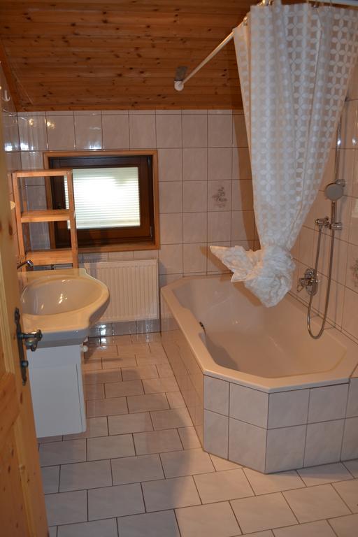 Bohrerhof Apartment Ahrnbach Екстериор снимка